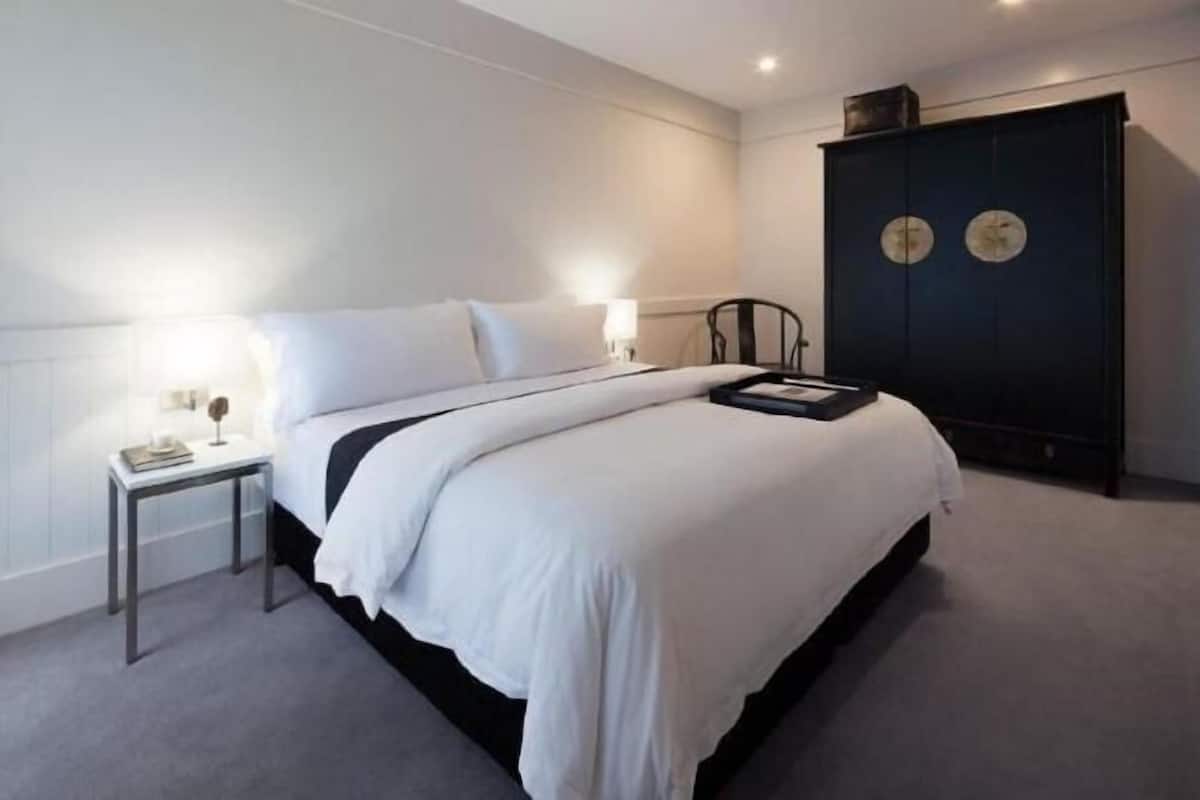 2 quartos, roupas de cama premium, cofres nos quartos