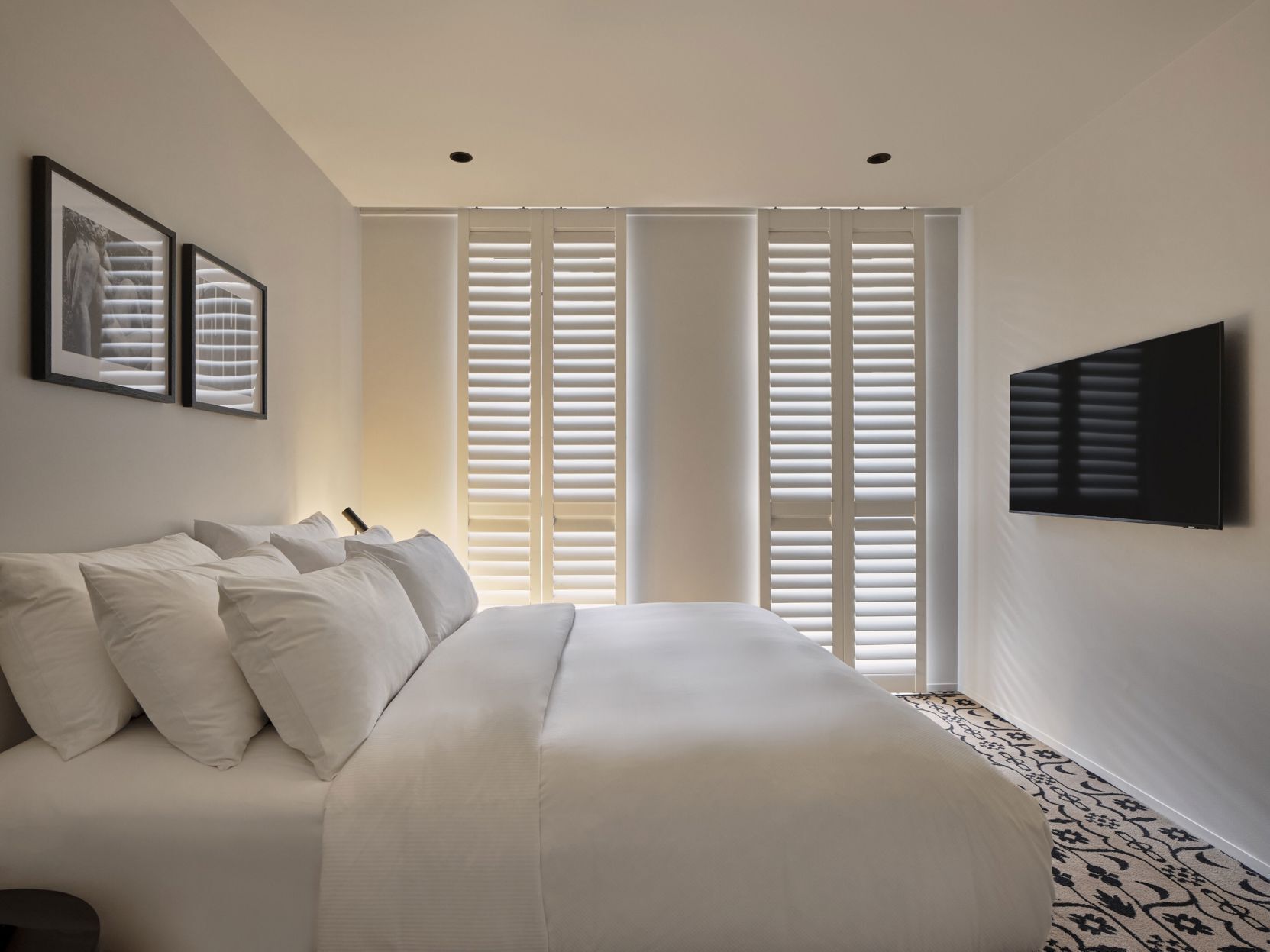 Premium bedding, in-room safe, individually decorated