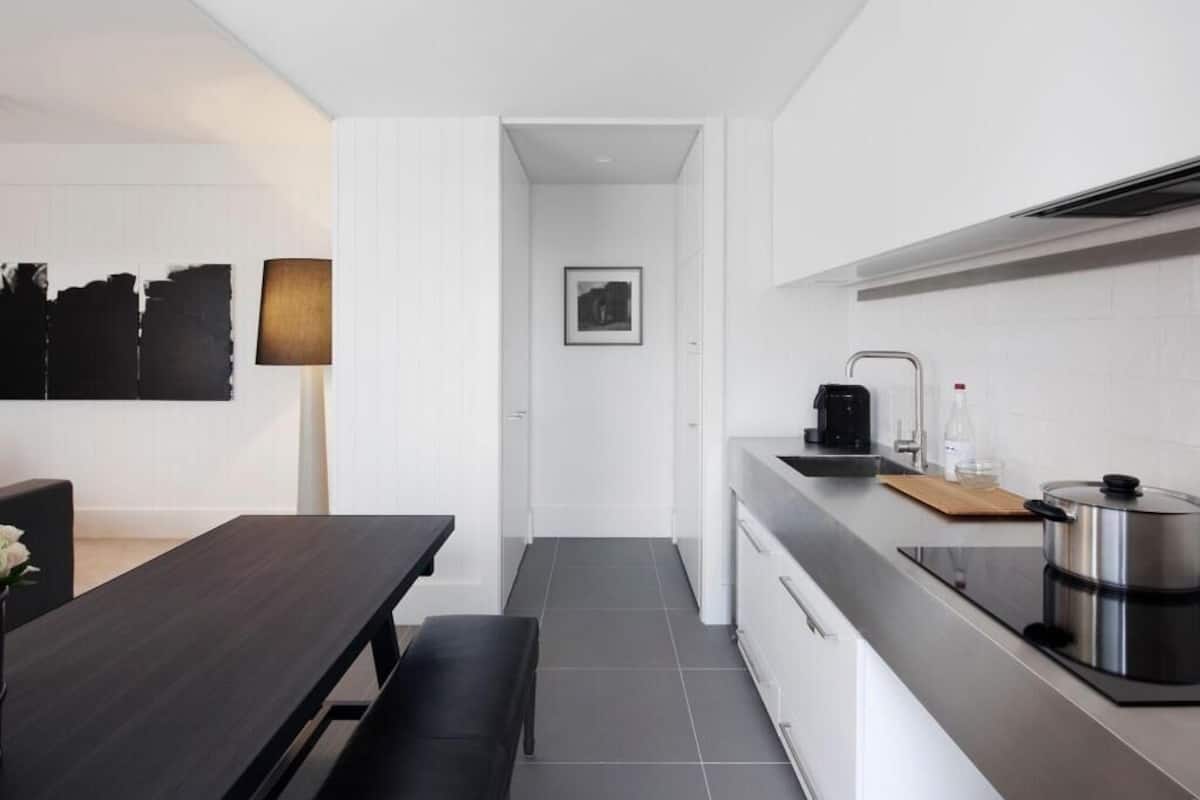 Private kitchen | Espresso maker, coffee/tea maker, electric kettle, cleaning supplies