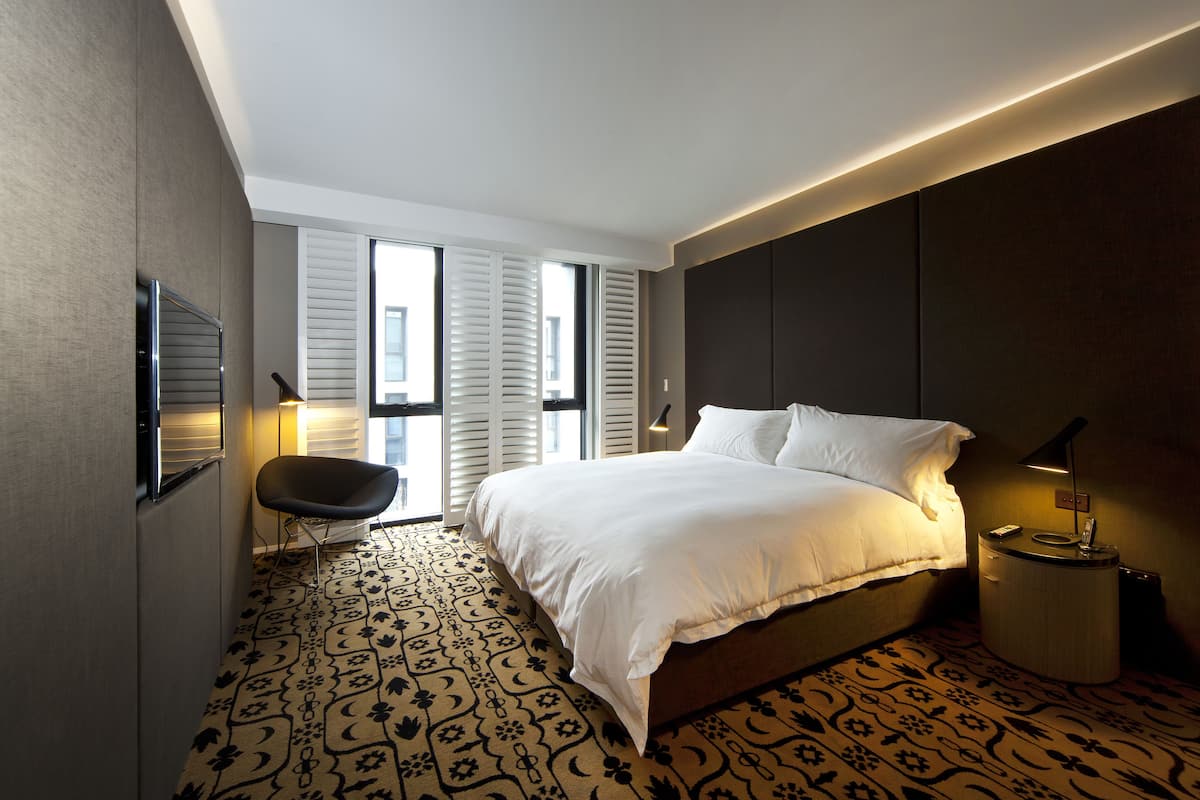 2 bedrooms, premium bedding, in-room safe, individually decorated