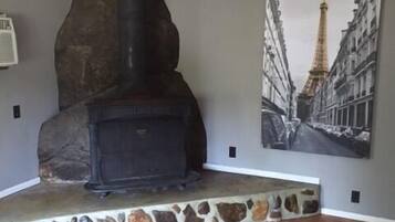 Villa (Rock View - No Laundry Facilities) | Living room
