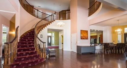 Mountain Trail Lodge & Vacation Rentals