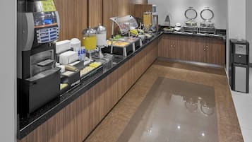 Free daily continental breakfast