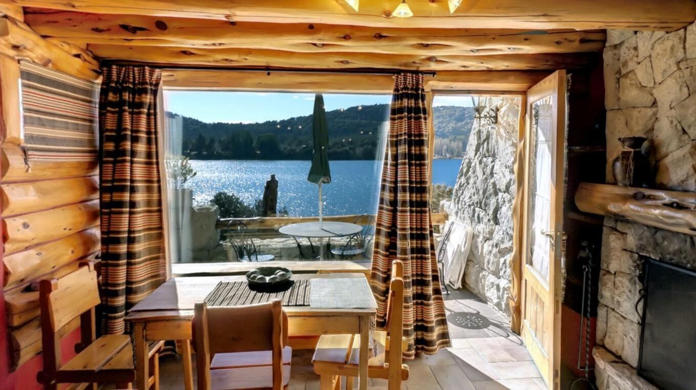 32-inch LED TV with cable channels, TV, fireplace