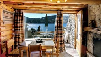 32-inch LED TV with cable channels, TV, fireplace