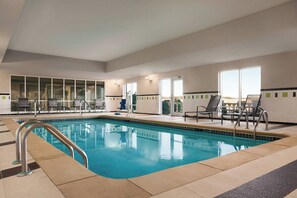 Indoor pool, open 8:00 AM to 10:00 PM, pool loungers - Fairfield Inn & Suites by Marriott Tupelo (Tupelo)