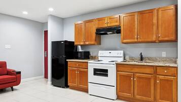 1 bedroom, desk, free WiFi, bed sheets