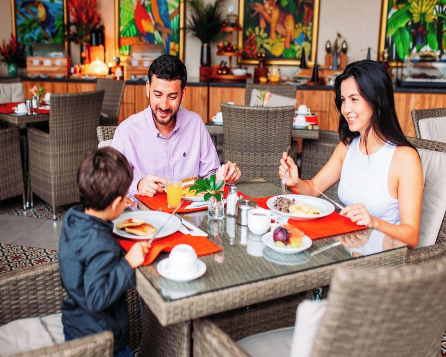 breakfast, lunch, dinner served; international cuisine, garden views