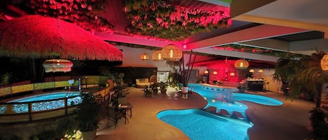 Indoor pool, sun loungers