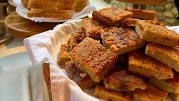 Free daily full breakfast