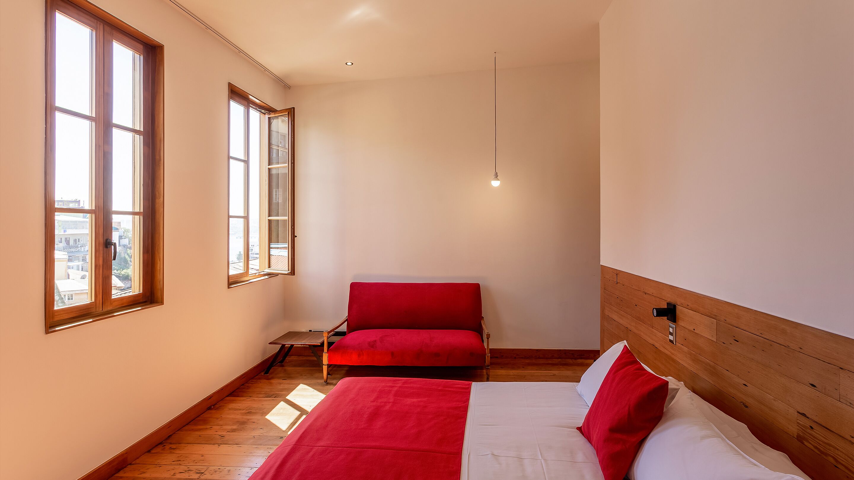 Suite | Ropa de cama de alta calidad y caja de seguridad en la habitación 