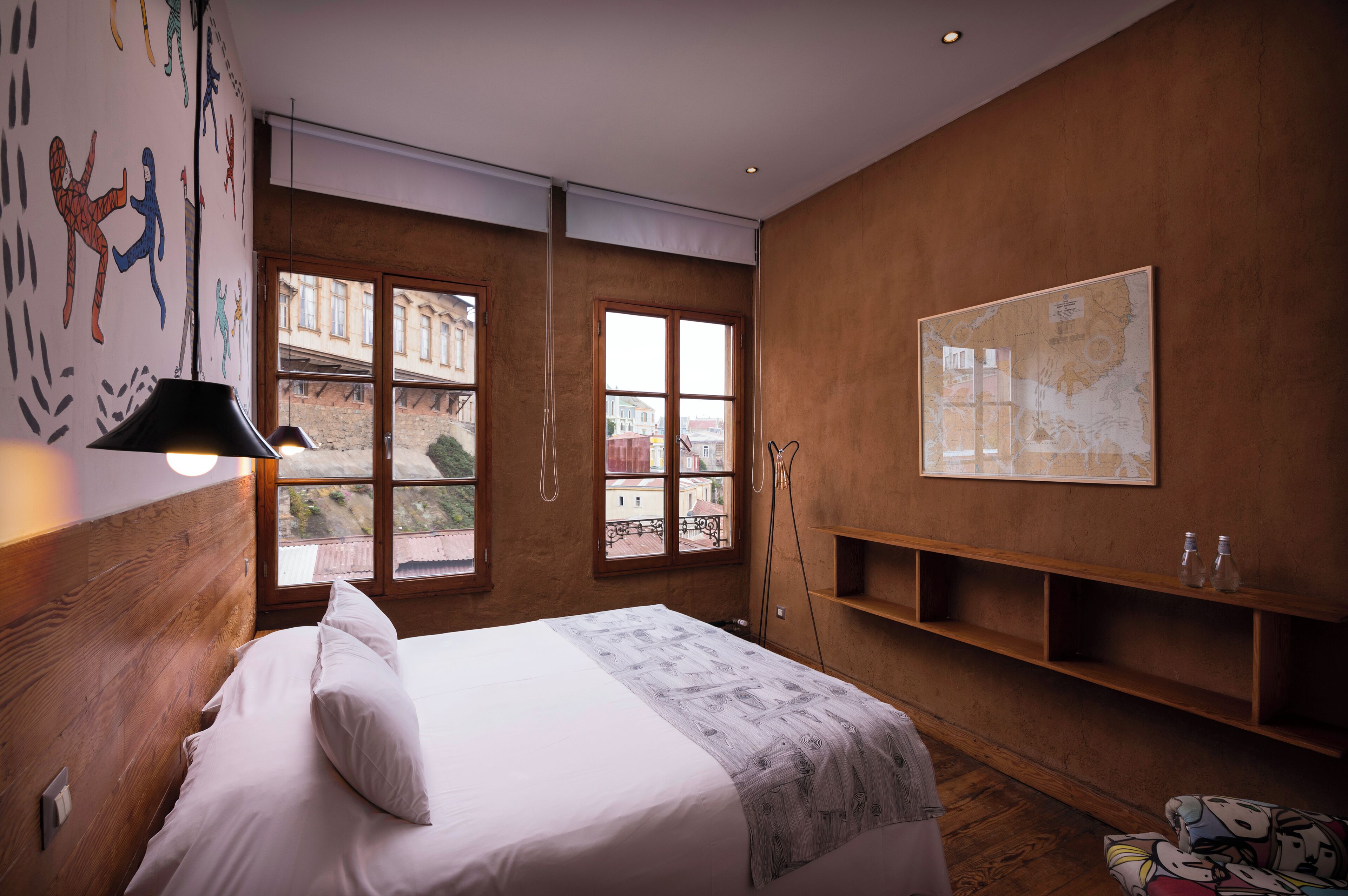 Superior Room | Peralatan tempat tidur premium, peti besi dalam bilik 