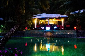 Poolside bar - Hotel The Place (Cóbano)
