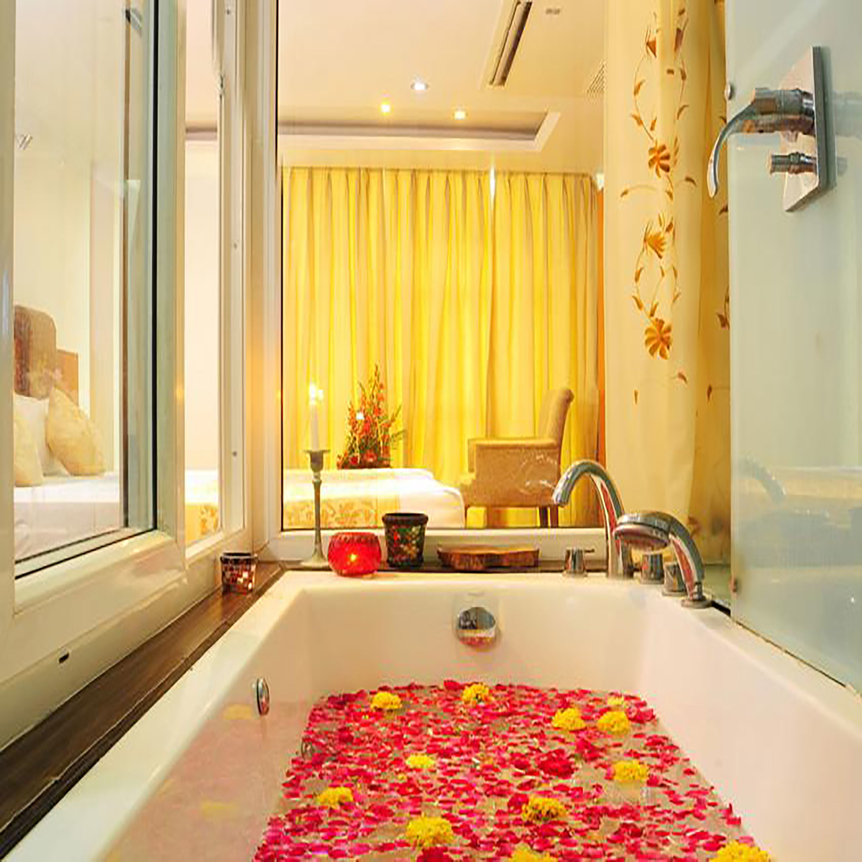 Superior Room, 1 King Bed | Premium bedding, in-room safe, desk, soundproofing