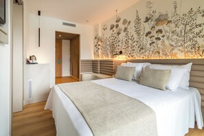 Desk, blackout curtains, free cots/infant beds, free WiFi - Golden Taurus Aquapark Resort (Pineda de Mar)