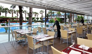 2 restaurants servant le petit déjeuner