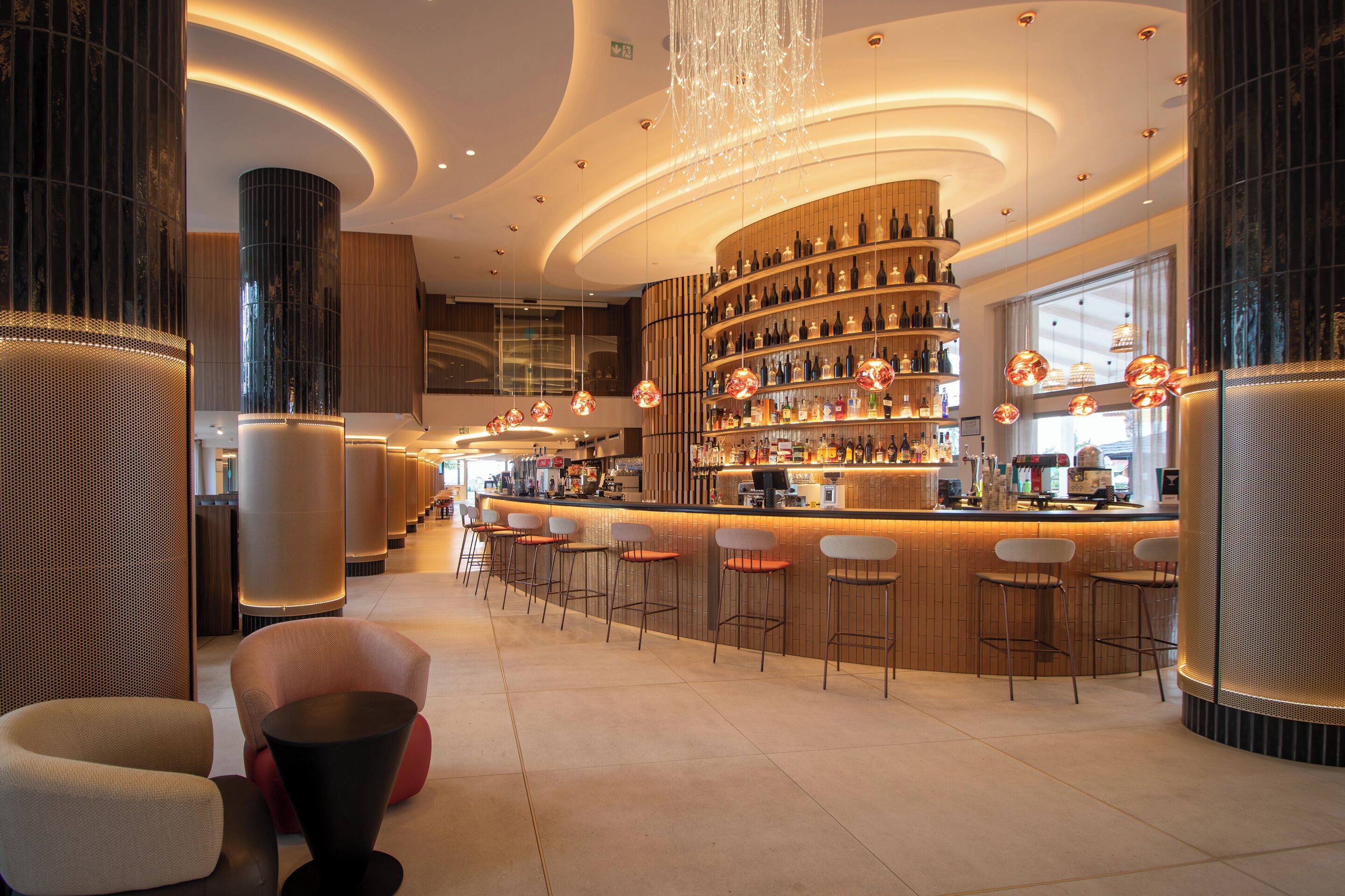 2 bares o lounges, bar junto a la alberca 