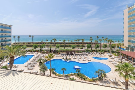 Vue depuis l’hébergement. Golden Taurus Aquapark Resort