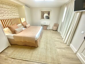 Room, 1 Double Bed, Ground Floor - La Bastide du Port (Saint-Tropez)