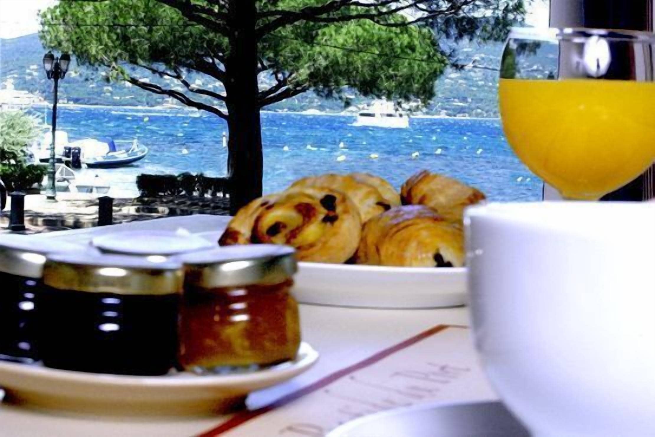 Photo - La Bastide Du Port - Hôtel de Charme