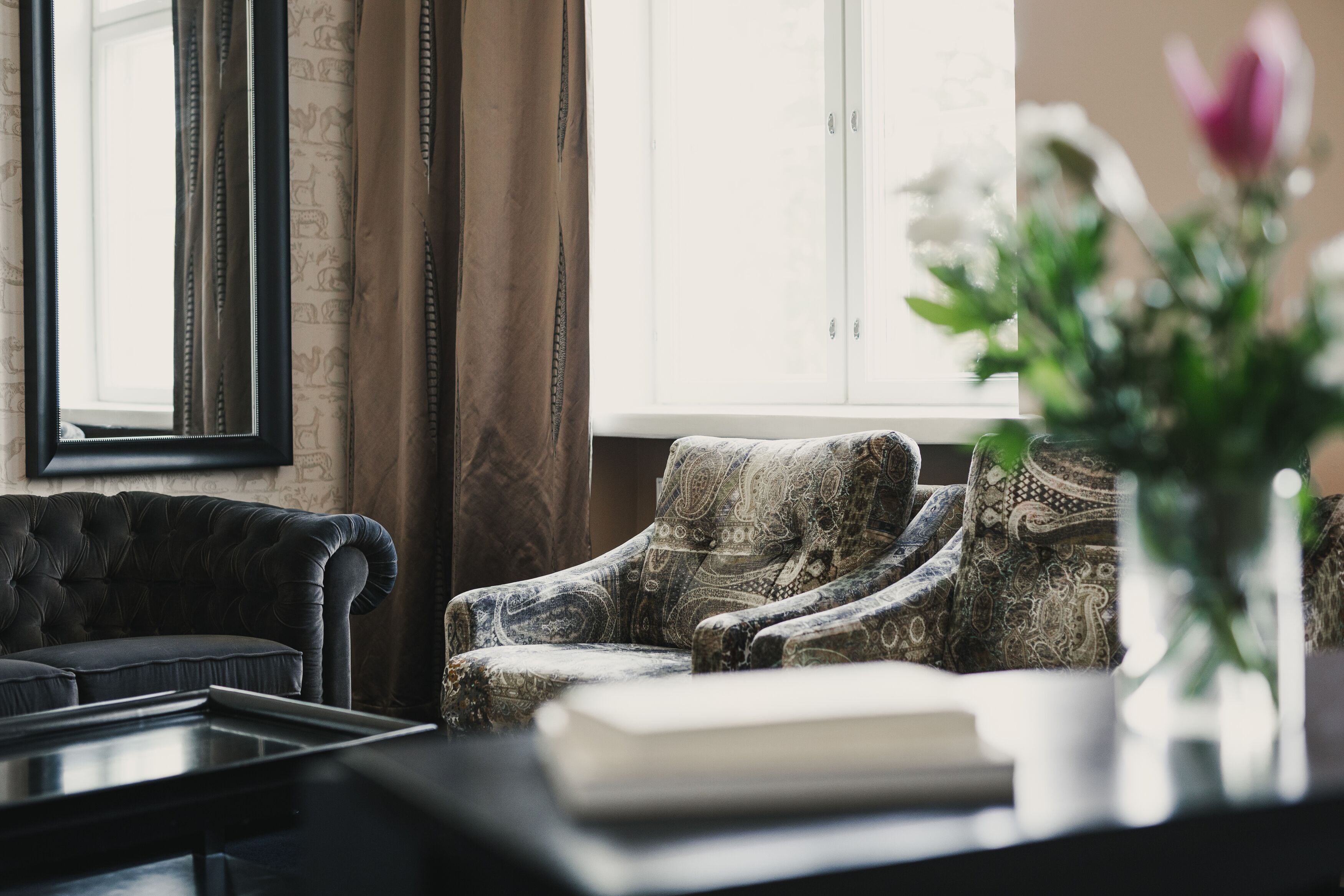 30-inch flat-screen tv with cable channels, tv