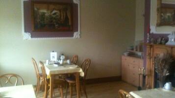 Free daily full breakfast