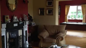 LCD TV, DVD player
