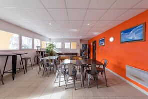 Coin salon dans le hall