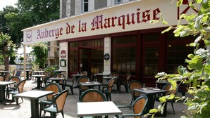 Unclassified image, 2 of 33, button - Auberge de la Marquise (Arnac-Pompadour)