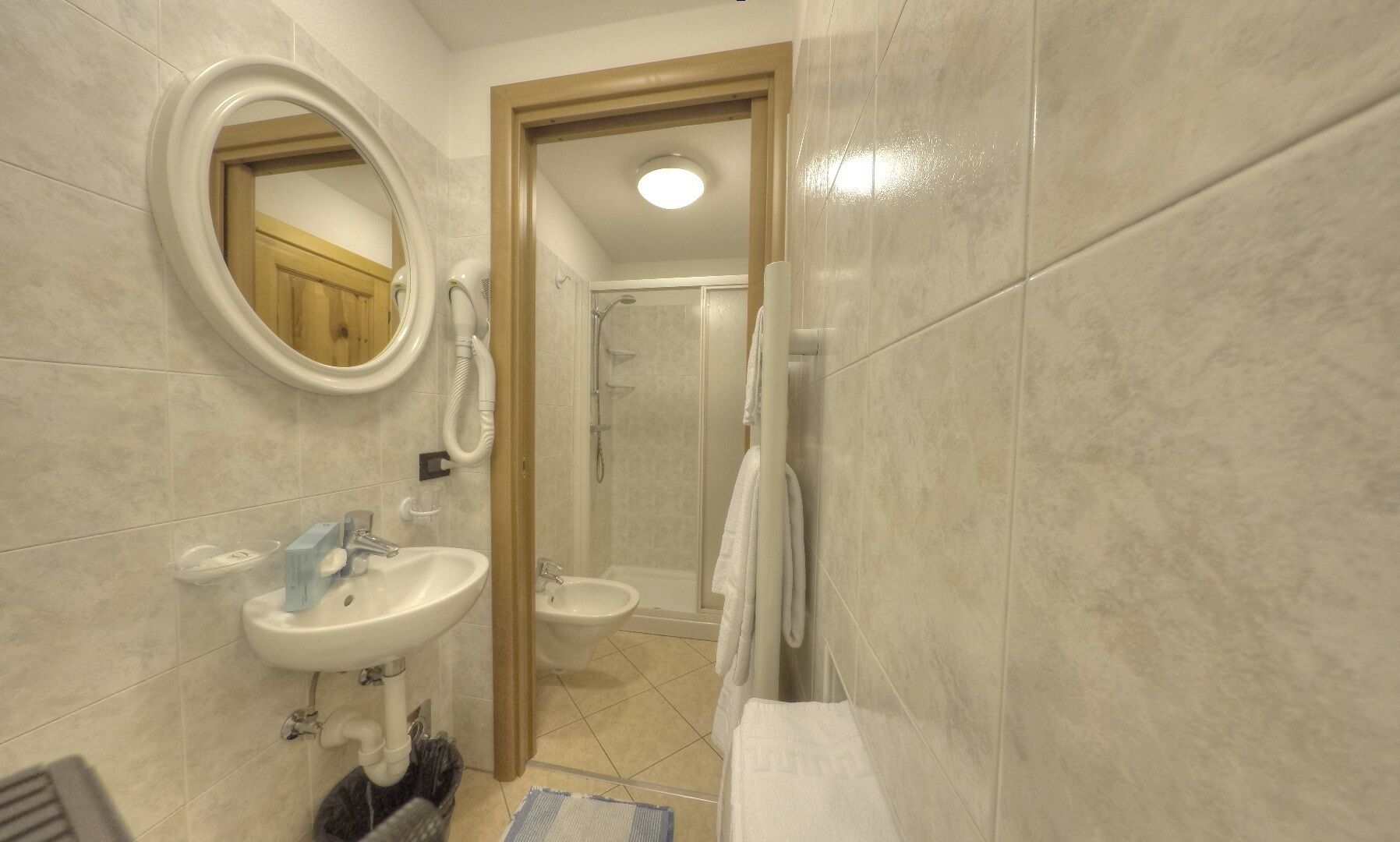 standard double room, annex building | bathroom | hair dryer, towels, soap, toilet paper