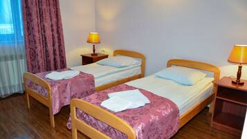 Standard Quadruple Room | In-room safe, desk, soundproofing, rollaway beds