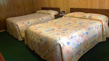 Double Room, 2 Double Beds | Free WiFi, bed sheets