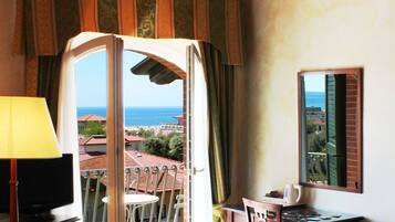 Camera doppia | Area soggiorno | TV