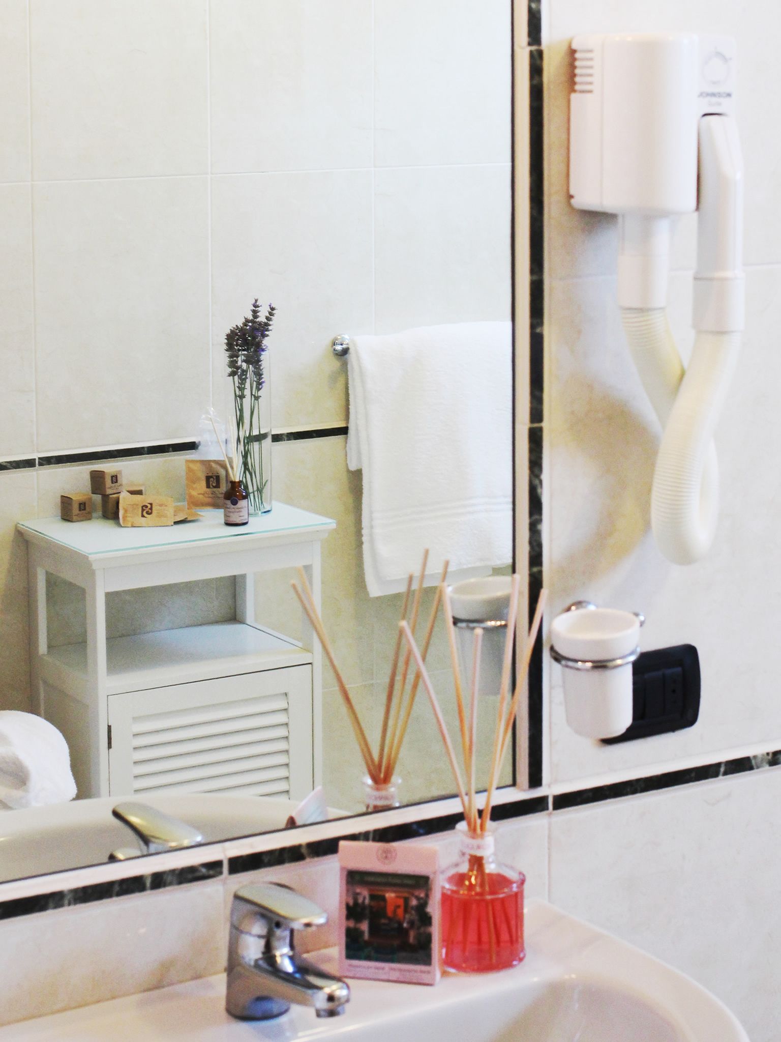 quadruple room | bathroom | shower, hair dryer, slippers, bidet