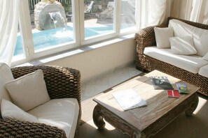Sala de estar en el lobby