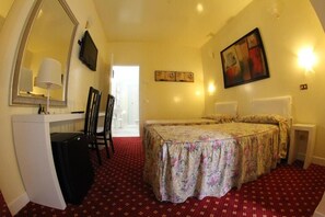 Down duvets, in-room safe, desk, blackout curtains - Hotel Europa (Rho)