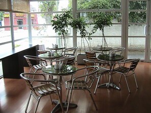 Free daily buffet breakfast - Rent a Home Boutique (Vina del Mar)