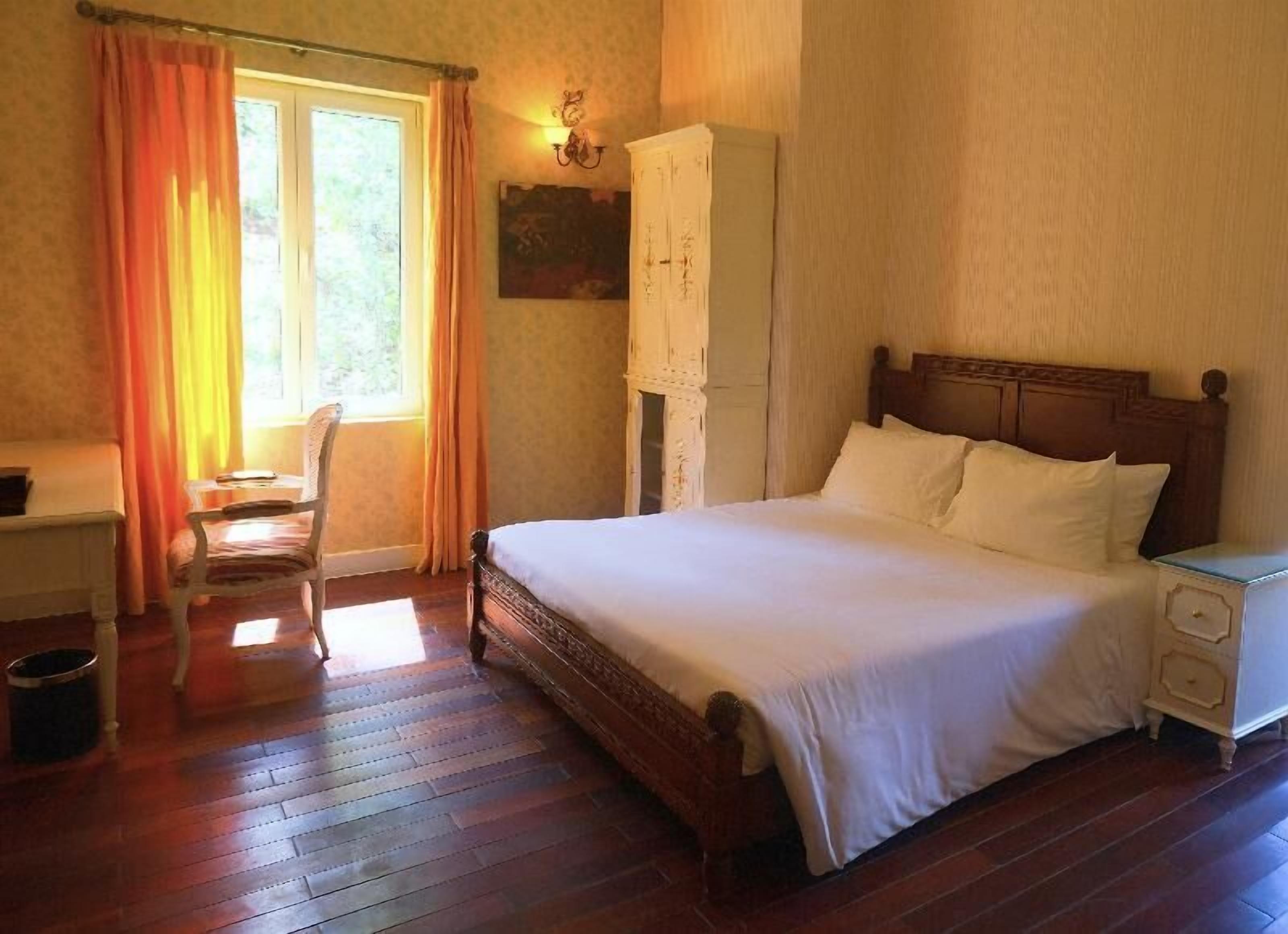 Minibar, in-room safe, desk, blackout curtains