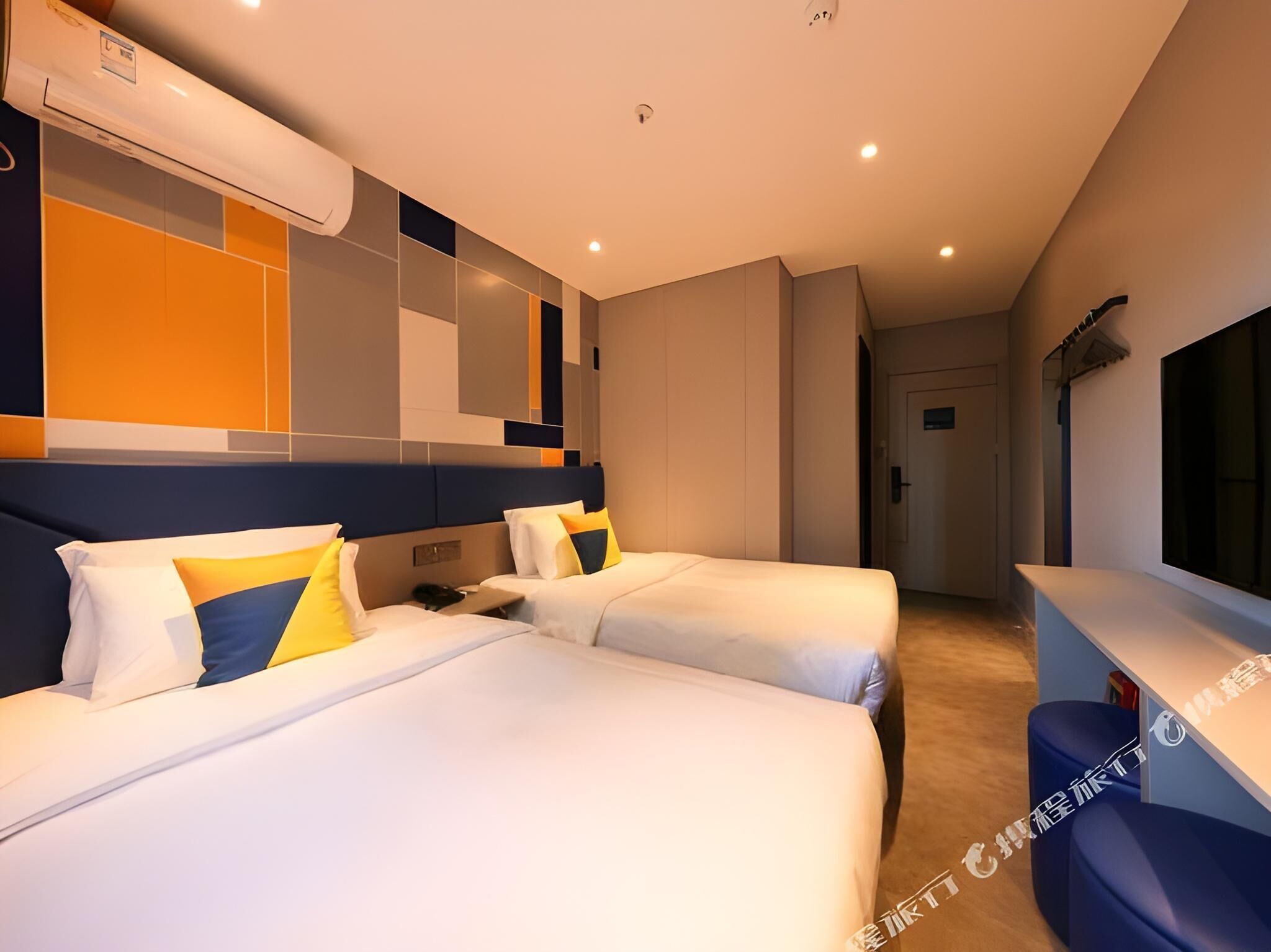 Desk, blackout drapes, WiFi