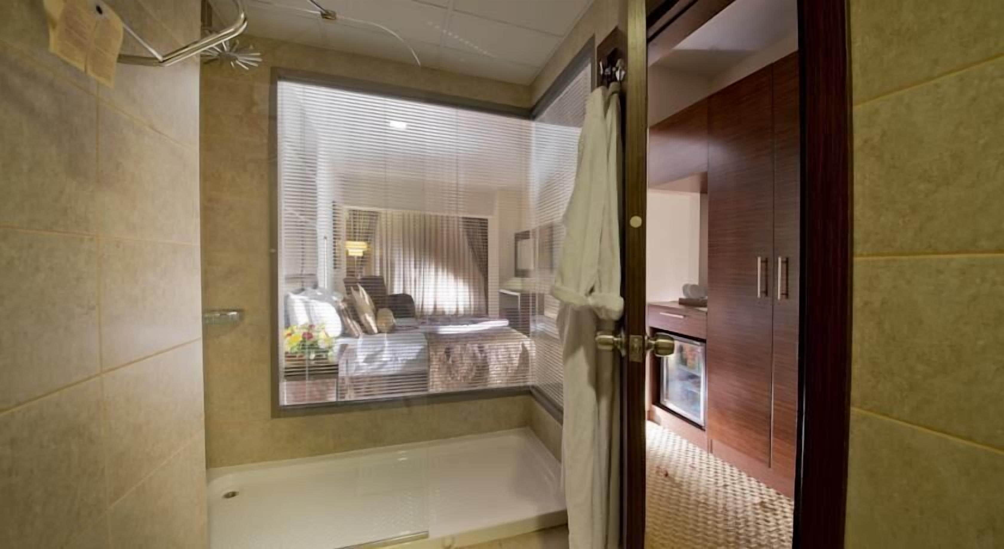 Photo - North Point Hotel