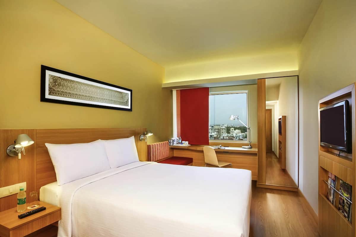 Habitación estándar, 1 cama Queen size | Ropa de cama de alta calidad y minibar