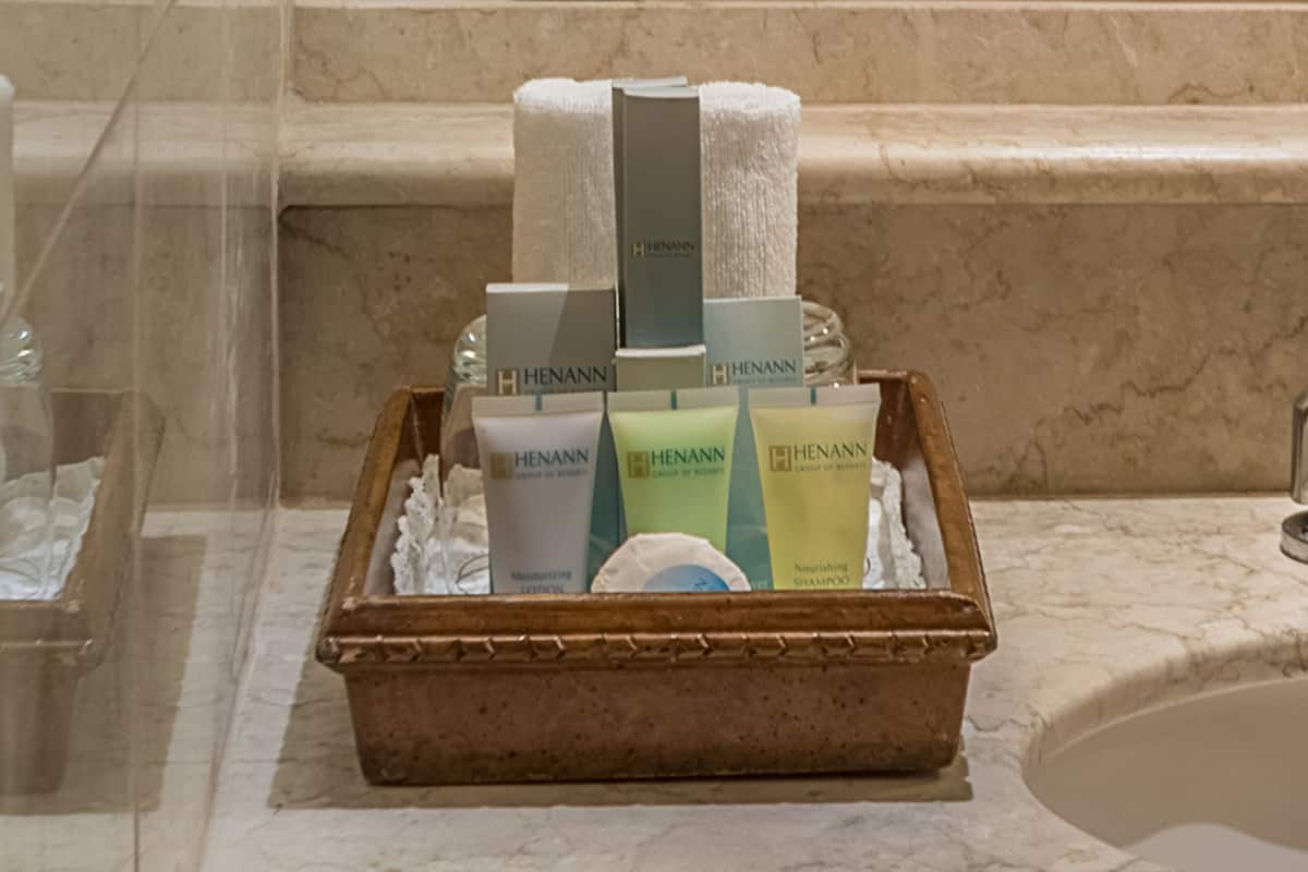 shower, free toiletries, hair dryer, slippers