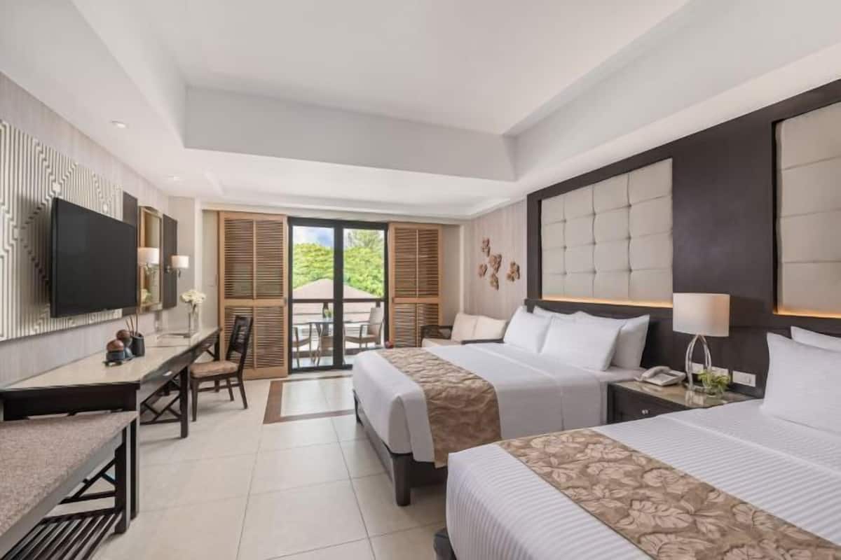 Minibar, két bảo mật tại phòng, bàn