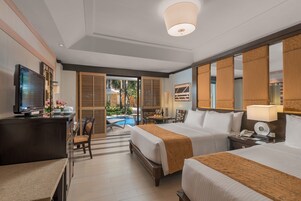 極品客房, 可使用泳池 ( Breakfast For 2 Only) | 迷你吧、客房內保險箱、書桌、筆電工作空間