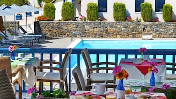 Dagelijks ontbijtbuffet (EUR 8 per persoon)