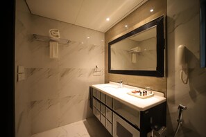Shower, rainfall showerhead, designer toiletries, bathrobes