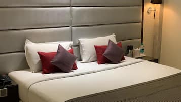 1 bedroom, Frette Italian sheets, premium bedding, down duvets