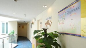 Hallway - 7 Days Inn 2nd Branch of Xujiahui (Shanghai)