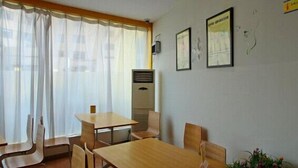 Dining - 7 Days Inn 2nd Branch of Xujiahui (Shanghai)