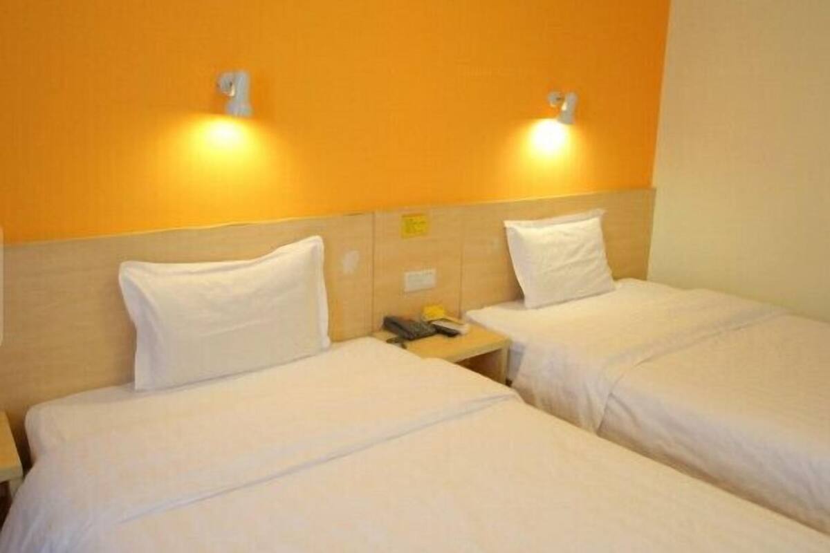 Chambre standard avec 2 lits | Accès au Wi-Fi (inclus)